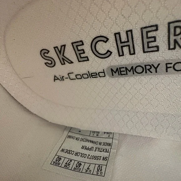 NWT Skechers White Slip-On Shoes - Picture 8 of 10